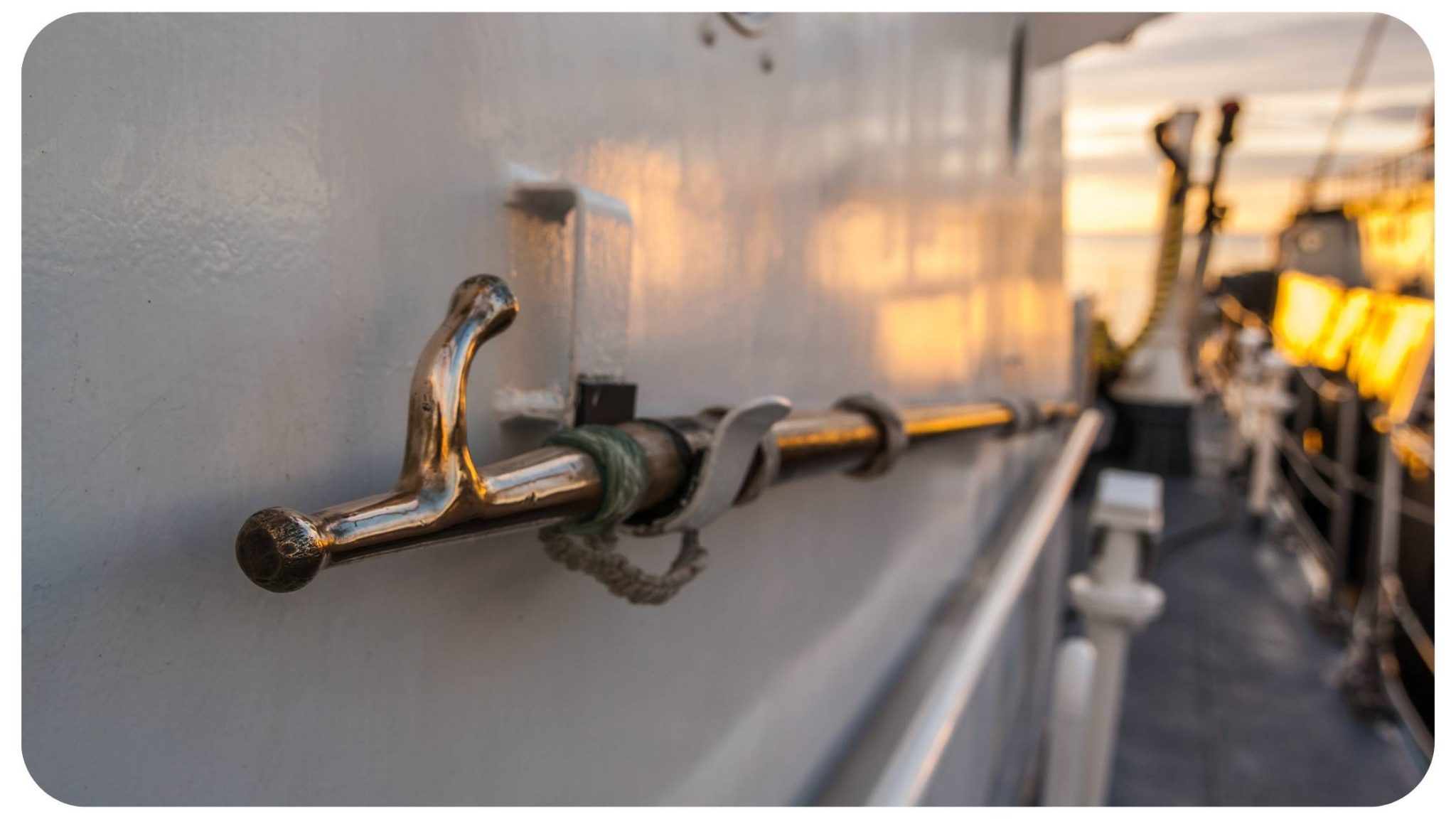 Best Boat Hook What's the Best Boat Hook for Your Boat?